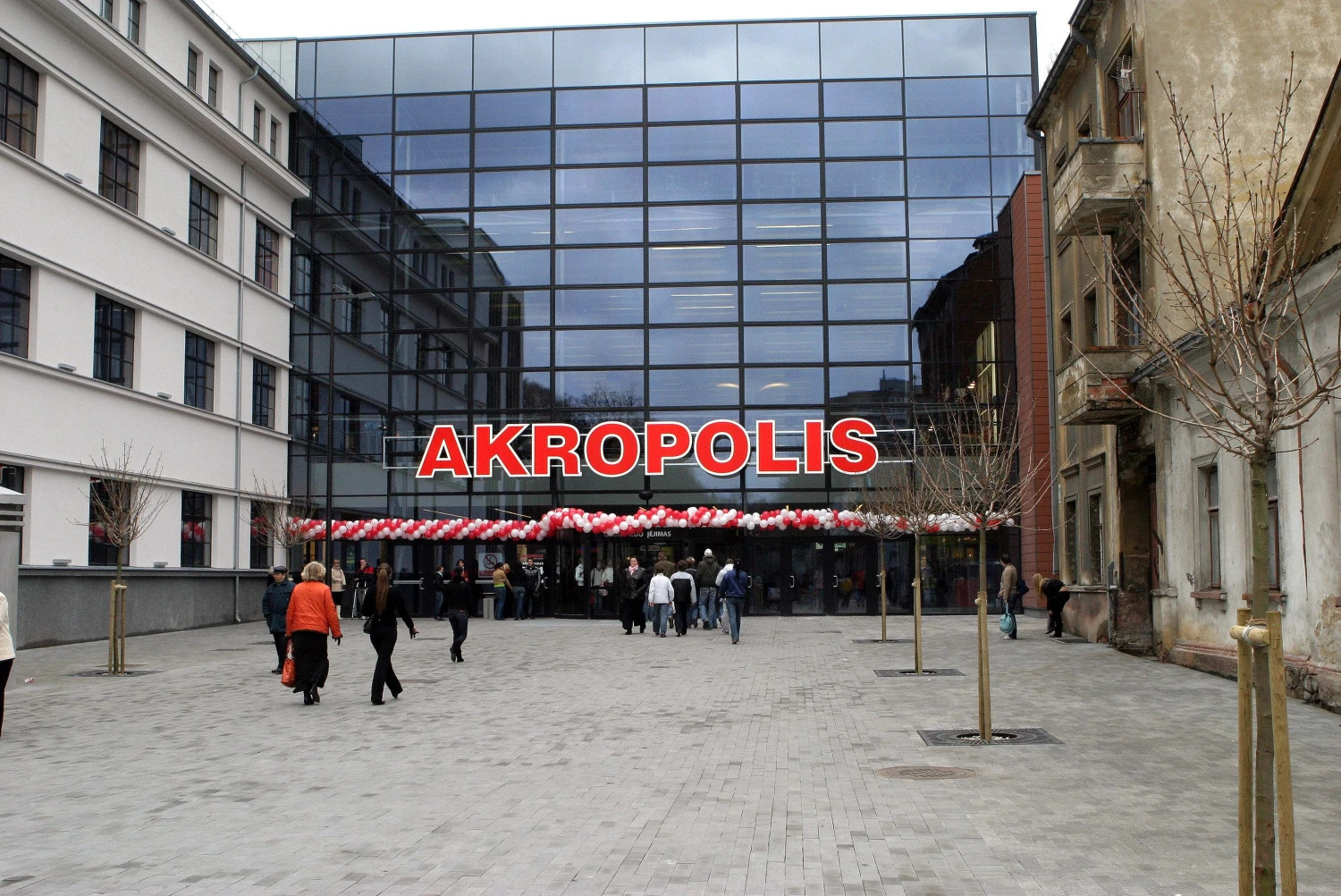 Naują prekybos centrą Rygoje nuspręsta statyti pagal Kauno „Akropolio“, kuris jau nebepriklauso „Vilniaus prekybos“ grupei, pavyzdį – prekybos centras bus statomas išlaikant senąjį kultūrinį paveldą. Roberto Misiukonio nuotr.